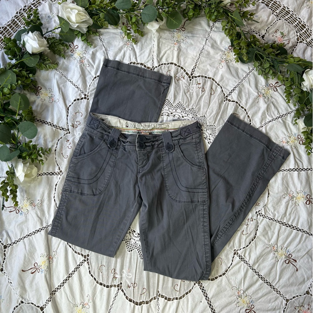 Mossimo Supply Co 2000’s low rise cargo flare pants